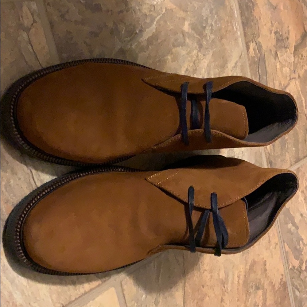 Donald Pliner Chukka Boot